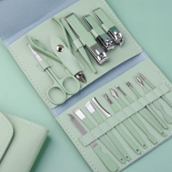 16-in-1 Professional Manicure Kit